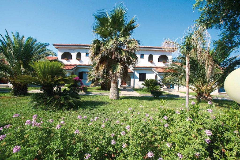 Villaggio Torre Ruffa Robinson Capo Vaticano Eksteriør billede