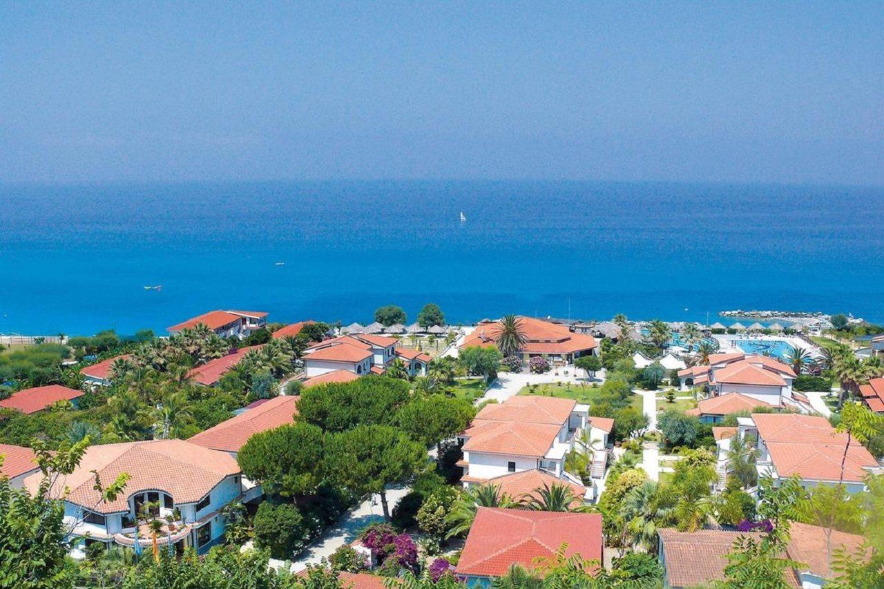 Villaggio Torre Ruffa Robinson Capo Vaticano Eksteriør billede